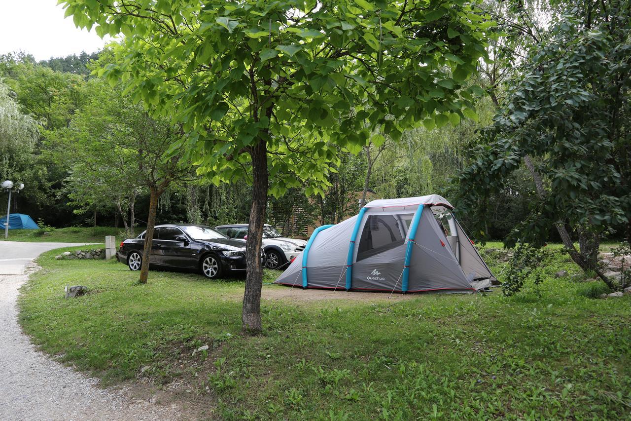 Camping La Ferme De Castellane Hotel Buitenkant foto